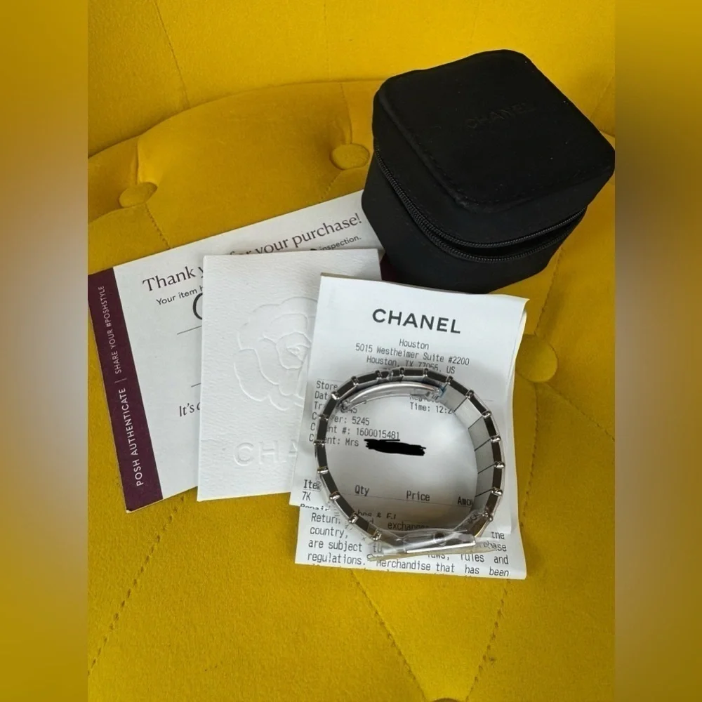 CHANEL sophisticated watch